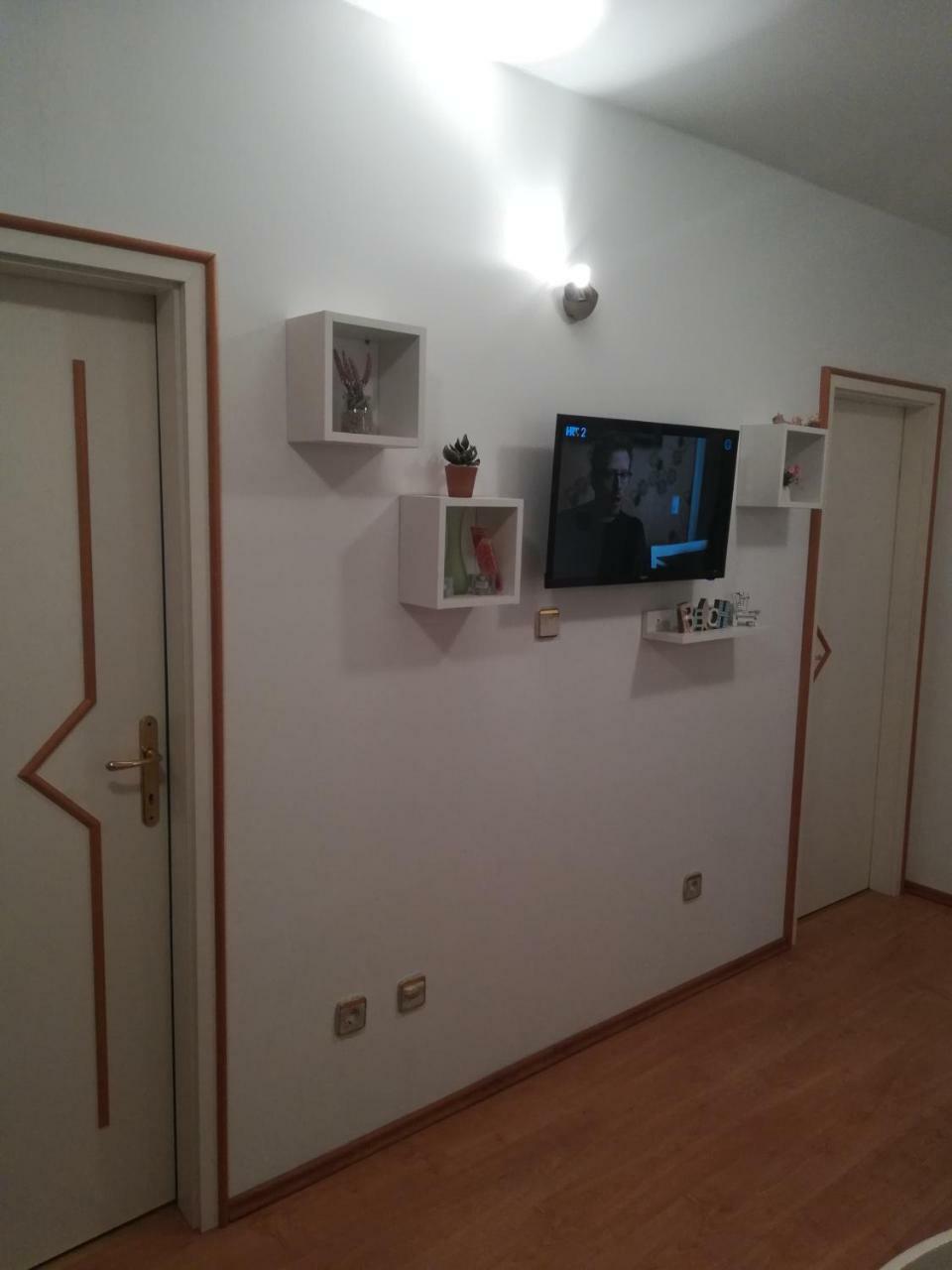 Apartman Loza クレック エクステリア 写真